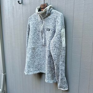 Columbia Women’s “sweater weather” half zip pullover. Black/chalk. Size L.